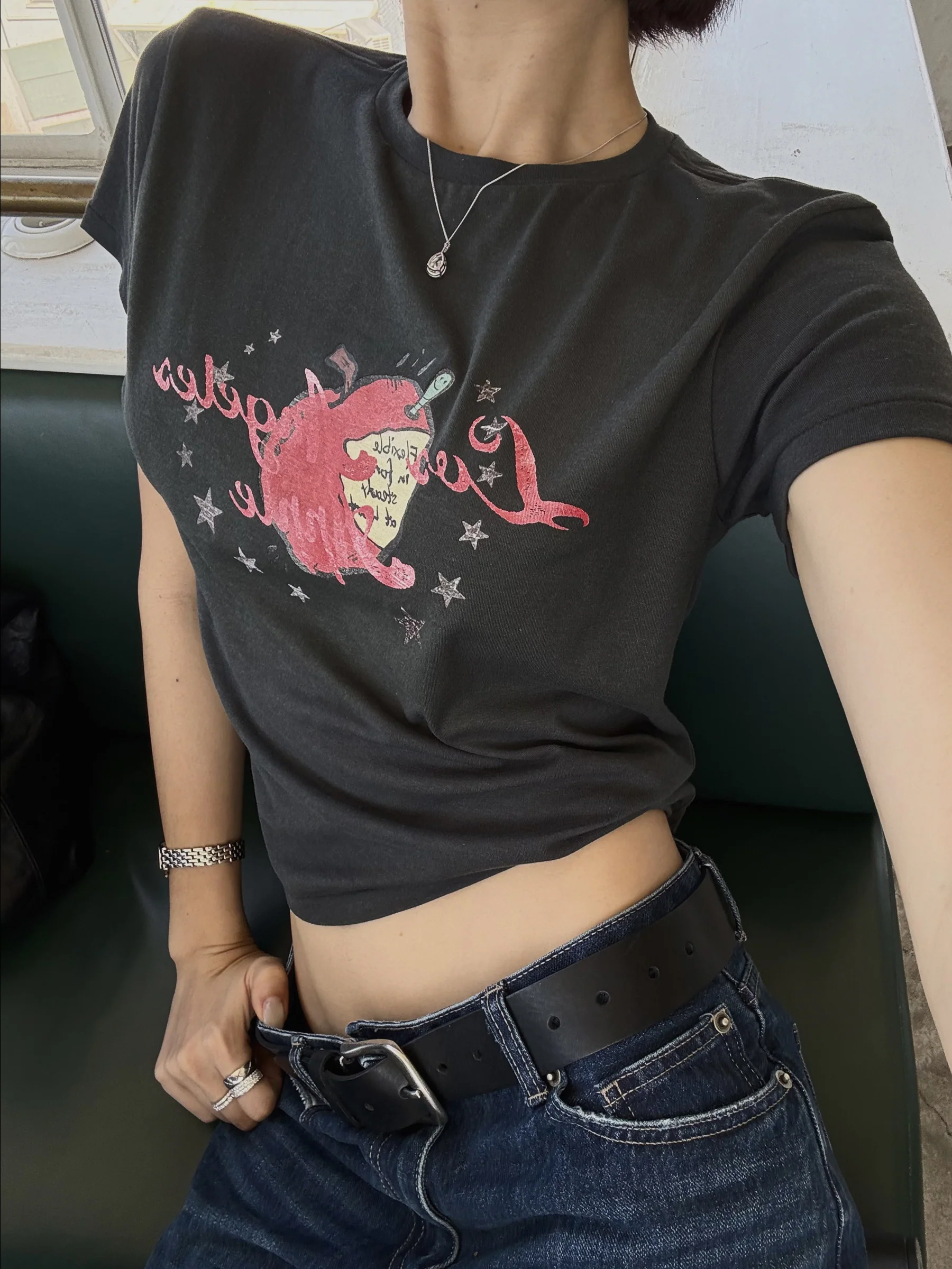 APPLE GRAPHIC TEE - Image 3