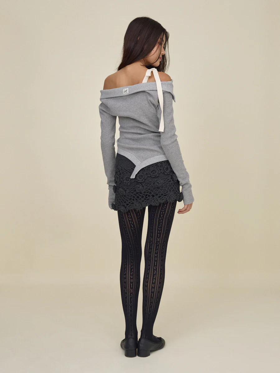 DEMI CUTOUT LONG SLEEVE - Image 11