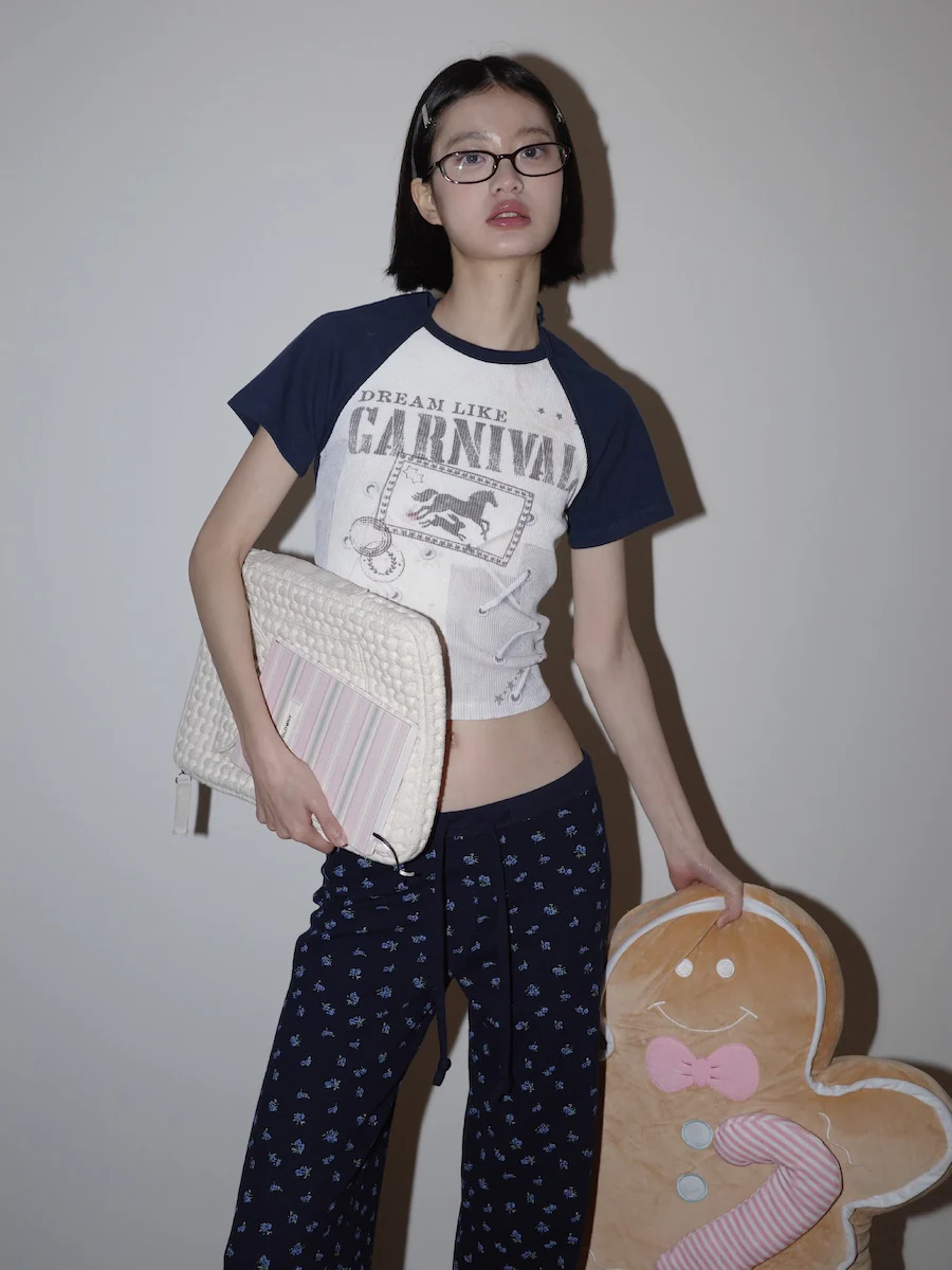 DREAMY COTTON TILE LAPTOP POUCH - Image 3