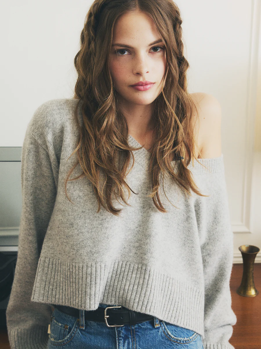 G CLASSIC V-NECK KNIT PULLOVER - Image 3