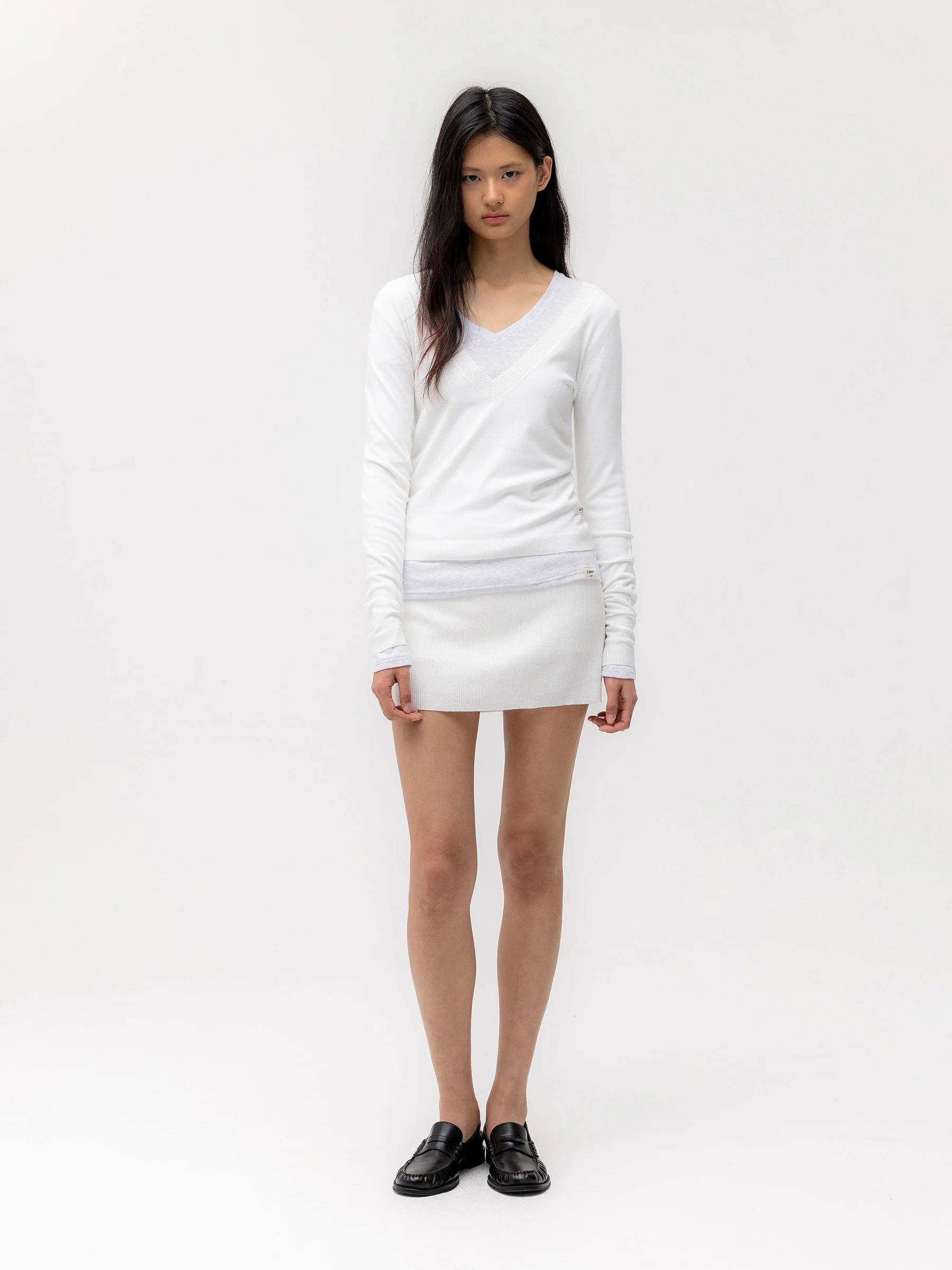 G DEEP V-NECK KNIT - Image 5