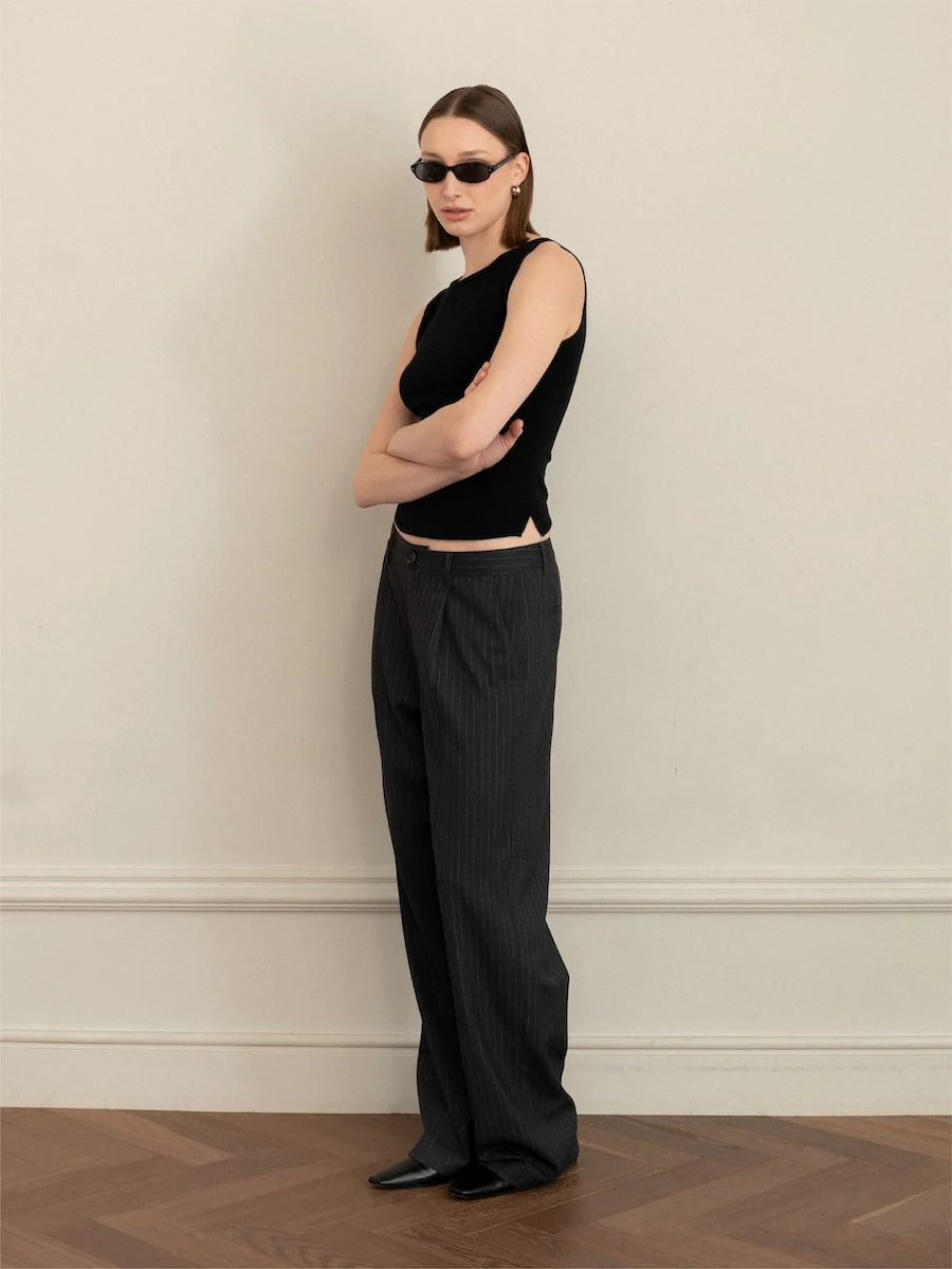 G KNIT SLIT SLEEVELESS TOP - Image 12
