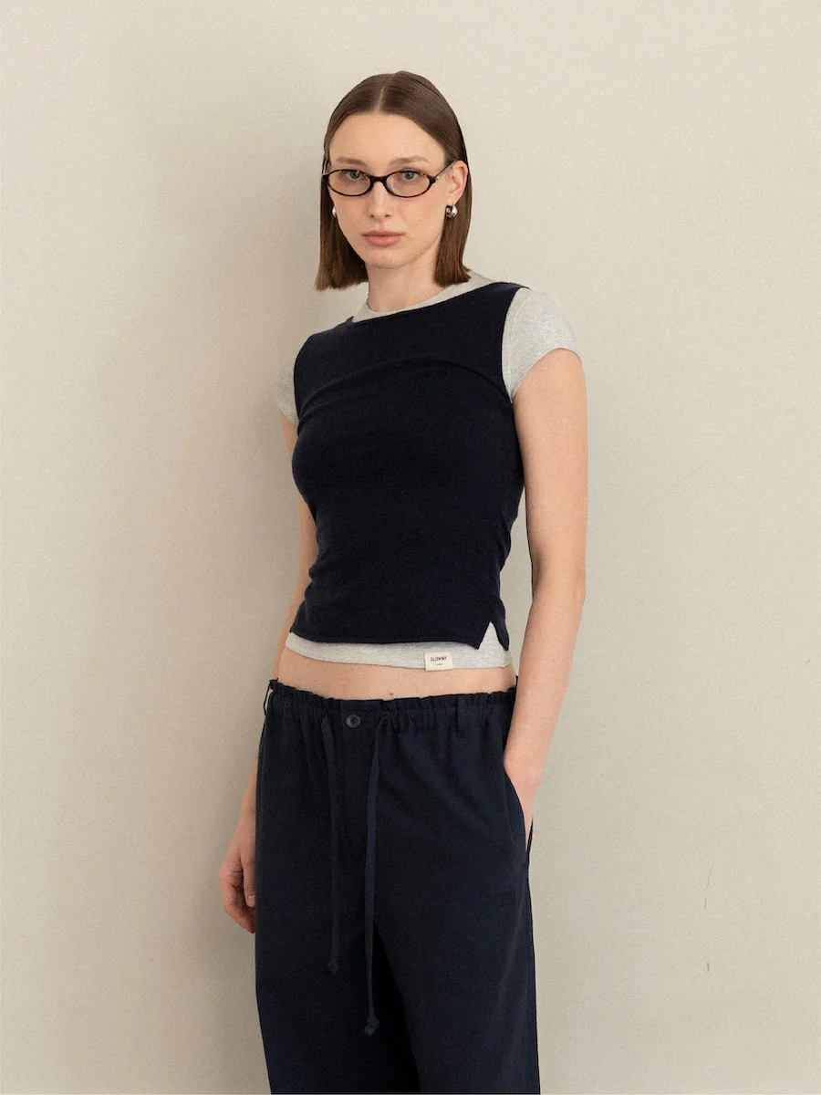 G KNIT SLIT SLEEVELESS TOP - Image 5