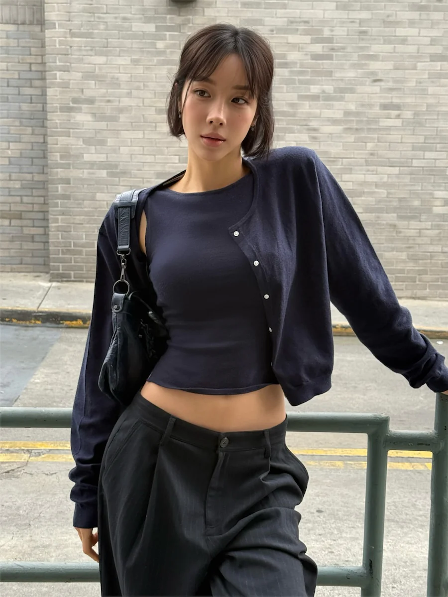 G KNIT SLIT SLEEVELESS TOP - Image 7