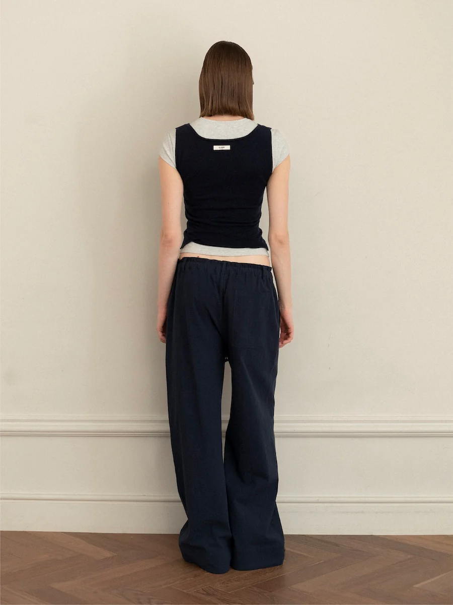 G KNIT SLIT SLEEVELESS TOP - Image 9