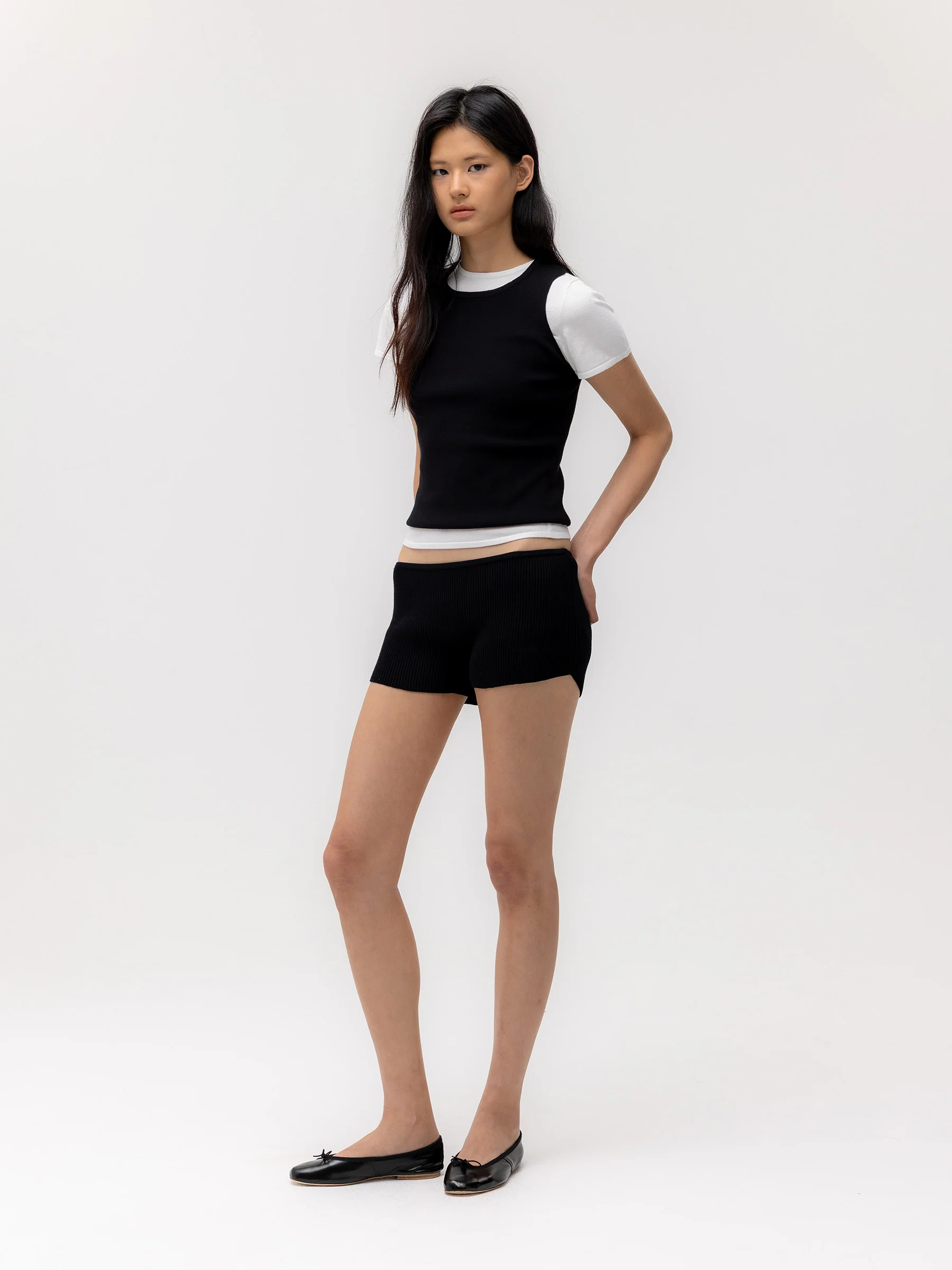 G REST KNIT SLEEVELESS - Image 12