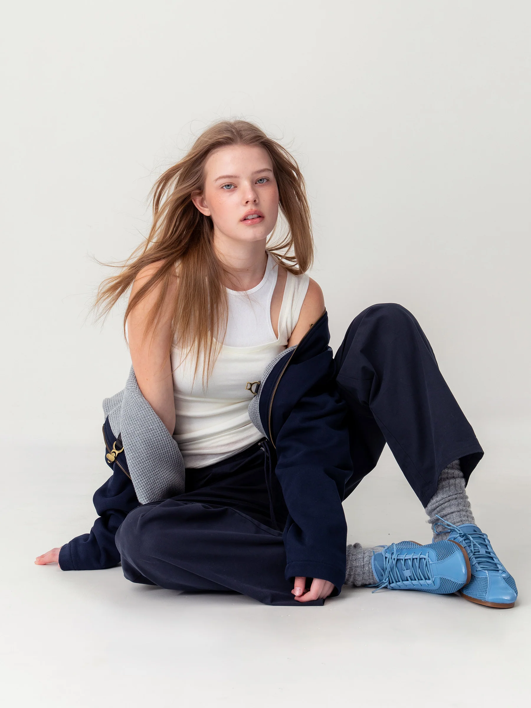 SOFT LAYERED SCOOP TOP - Image 4