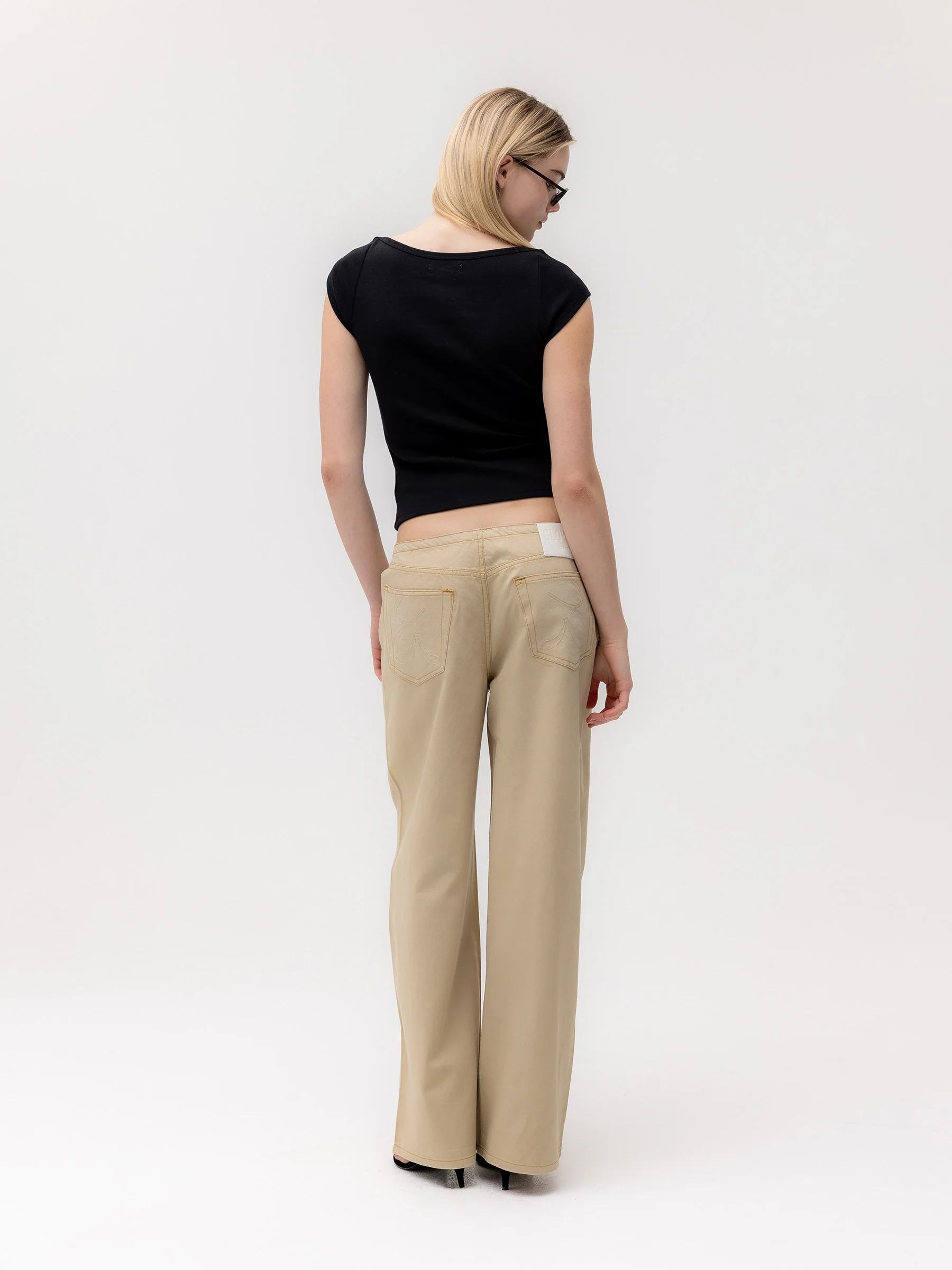 THE SAVANNA JEANS - Image 19